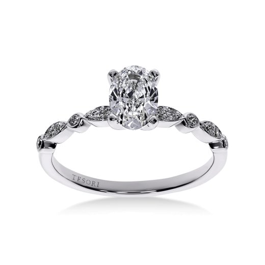 Petite Oval Forlovelsesring